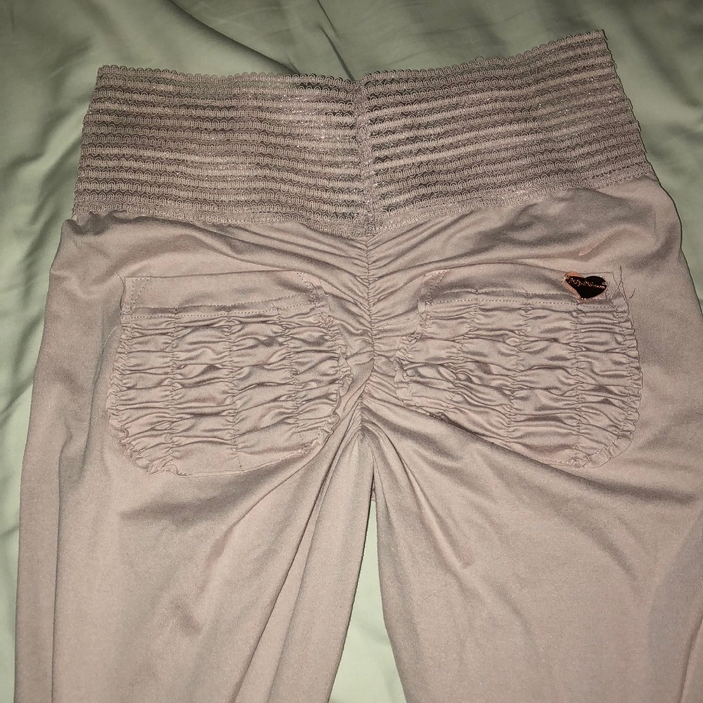 ❌SOLD❌Cute Booty Lounge Leggings